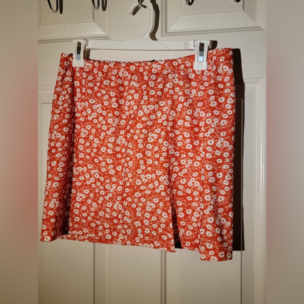 SHEIN Floral Print Mini Skirt with Front Slit